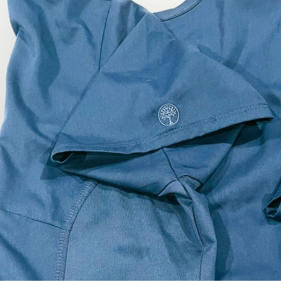 Purple Label NAVY Blue Scrub Top - Picture 11 of 14